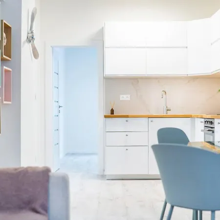 Apartment Stylish In The Old Town ~ Local Neighbourhood *